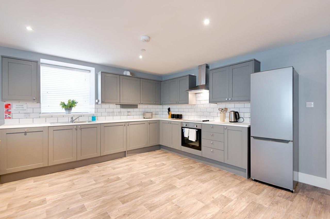 3 Rm Studio, Open-Plan Living, Dining, & Kitchen 래넬리 외부 사진