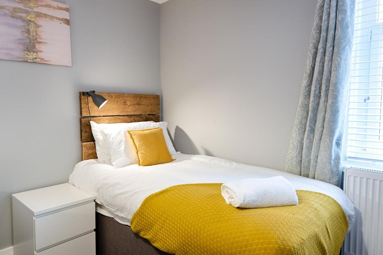 3 Rm Studio, Open-Plan Living, Dining, & Kitchen 래넬리 외부 사진