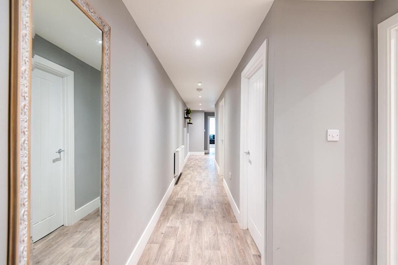 3 Rm Studio, Open-Plan Living, Dining, & Kitchen 래넬리 외부 사진