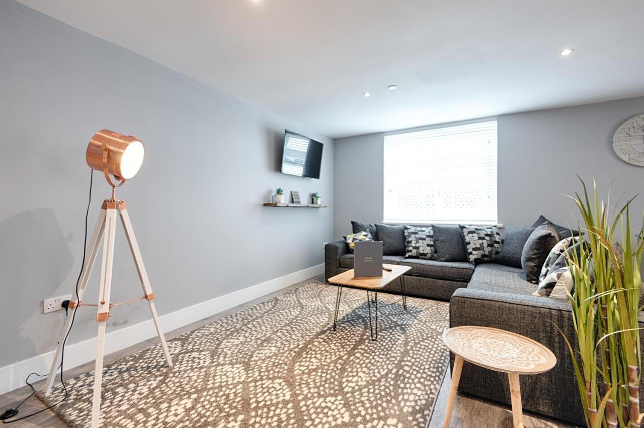 3 Rm Studio, Open-Plan Living, Dining, & Kitchen 래넬리 외부 사진